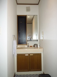 二階に水周りを新設、階段も架け替え二世帯住宅に 二階に水周りを新設、階段も架け替え二世帯住宅に